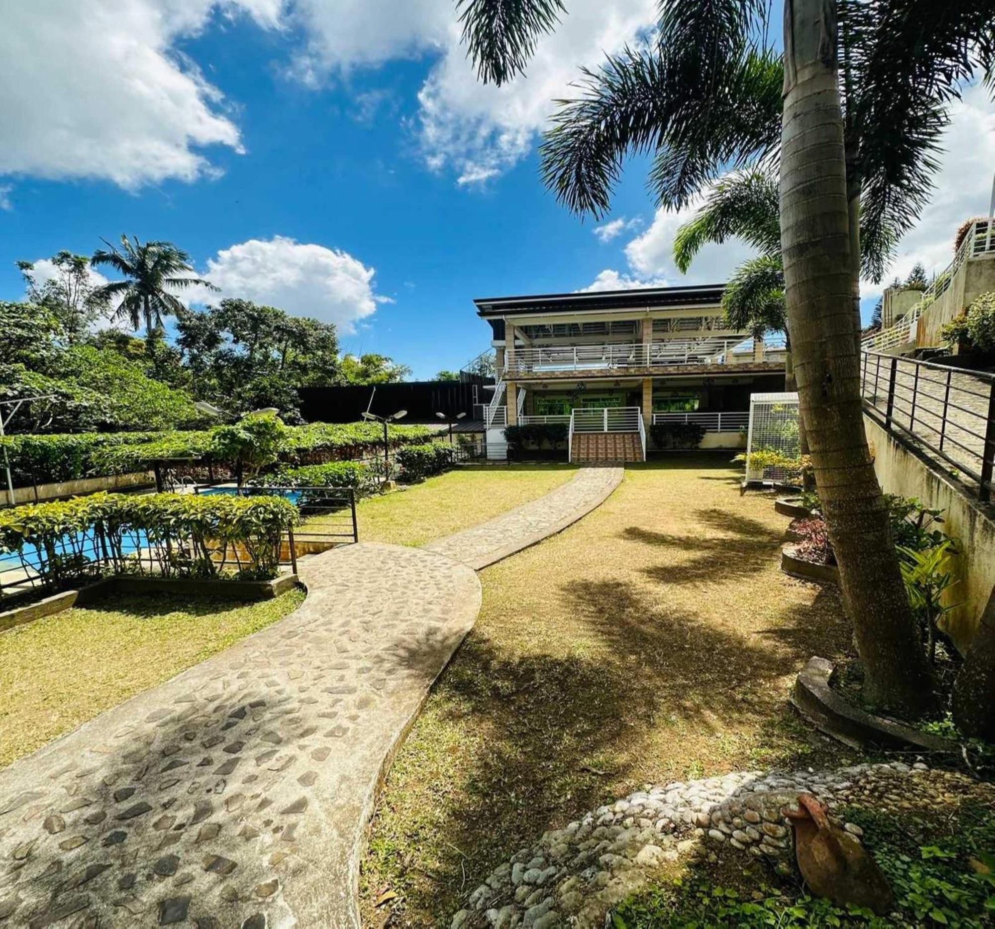 Oyo 1067 Villa Sofia At Silang Tagaytay City Exteriér fotografie